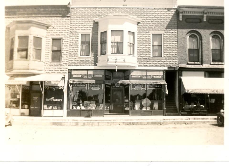 Von Ohlen’s Drug Store on Railroad Street, c. 1940
